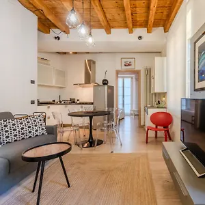 Crocetta Modern Flat Apartment Milan